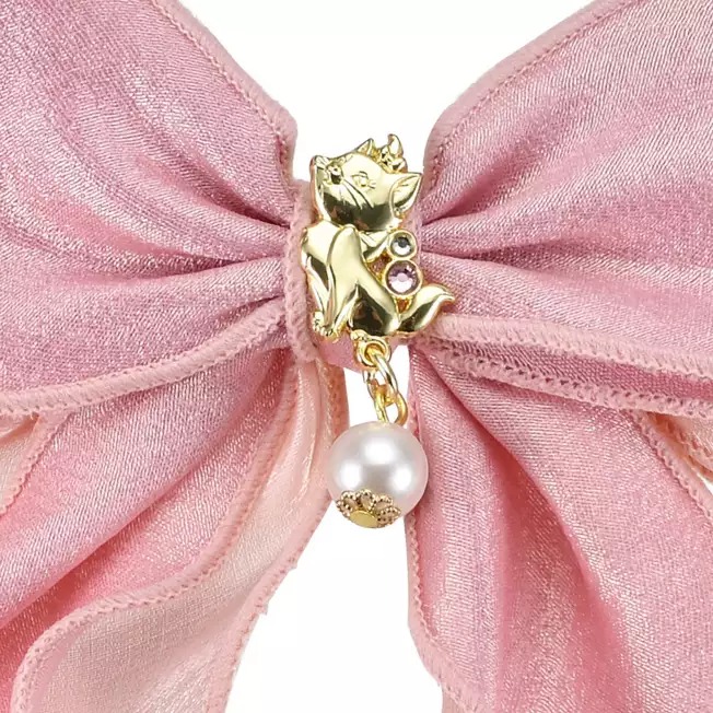 Medicos Super Action Statue