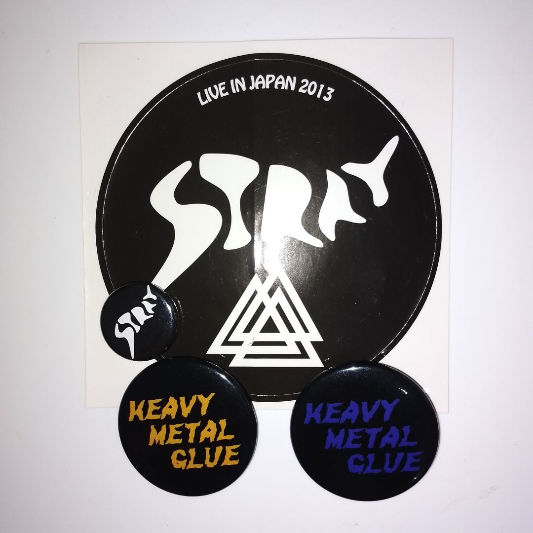 Set Koleksi STRY: Sticker Live In Japan 2013 dan 3 Pin Bros Eksklusif!