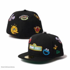 Topi New Era 59FIFTY Sesame Street All-Over Black Eksklusif