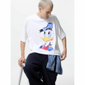 Kaos Uniqlo Disney Art UT Relaxed Fit Unisex 2 (Putih) 2025 Kaos Uniqlo Disney Art UT Relaxed Fit Unisex 2 (Putih) 2025
