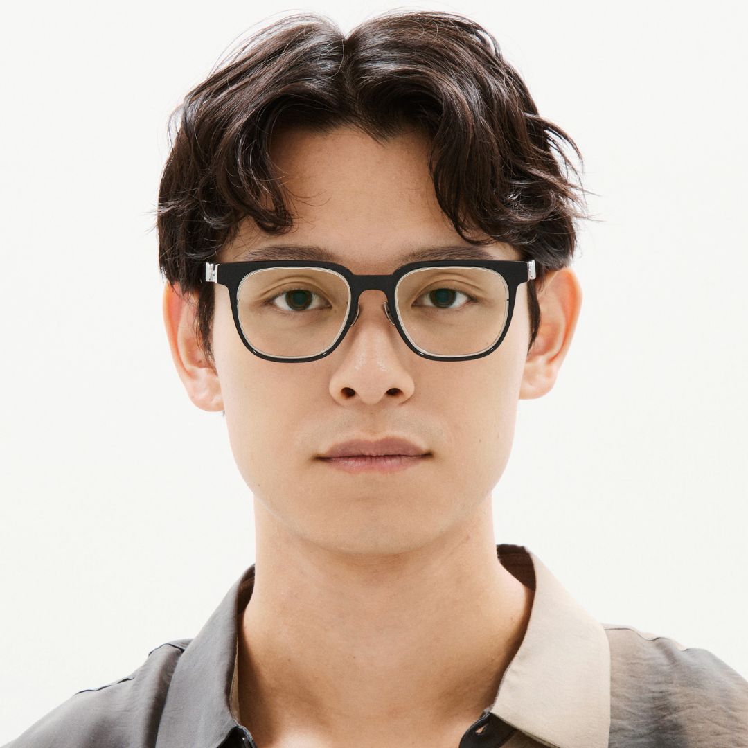 Kacamata Chainsaw Man JINS Makima Model Kacamata Chainsaw Man JINS Makima Model