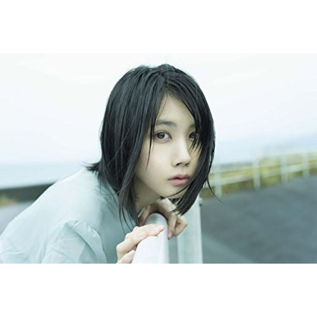 Honoka Matsumoto First Photobook negative pop – Keindahan dalam Kontras Emosi