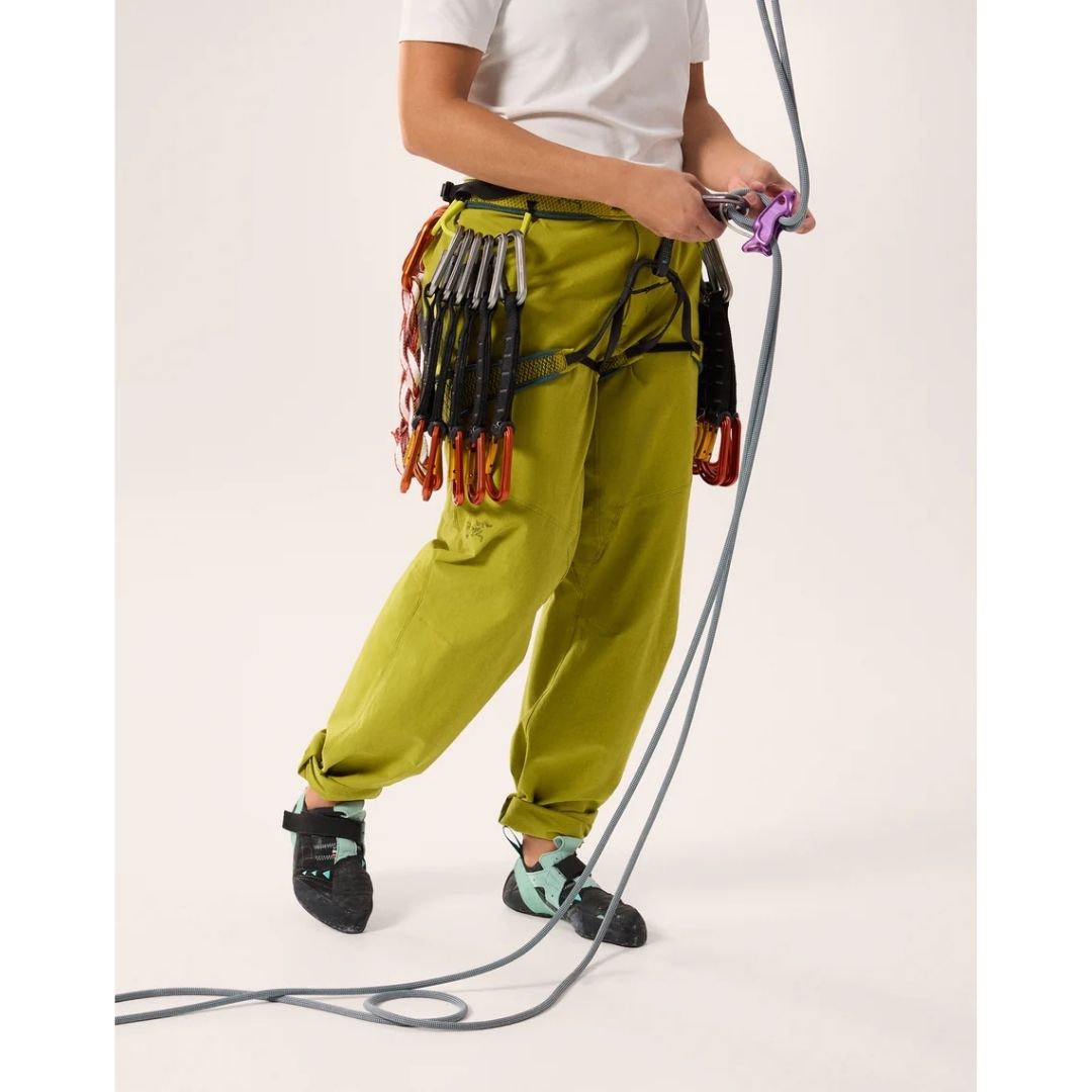 ARCTERYX Clarkia Cotton Wide Leg Pant Women Olive Moss - Celana Nyaman & Bebas Gerak