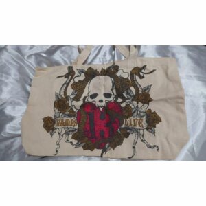 VAMPS Tote Bag 2013 Live – Tas Official Konser yang Stylish & Kolektibel VAMPS Tote Bag 2013 Live – Tas Official Konser yang Stylish & Kolektibel