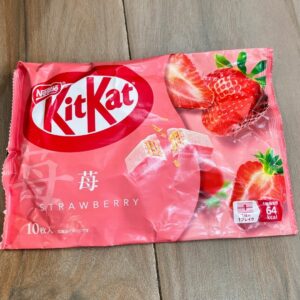 KitKat Strawberry Jepang - Wafer Renyah Rasa Stroberi KitKat Strawberry Jepang - Wafer Renyah Rasa Stroberi