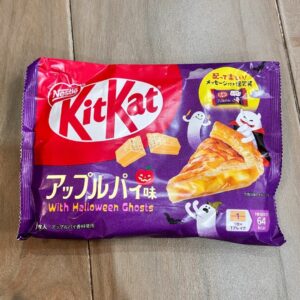 KitKat Apple Pie with Halloween Ghost - Rasa Apel Manis Segar KitKat Apple Pie with Halloween Ghost - Rasa Apel Manis Segar