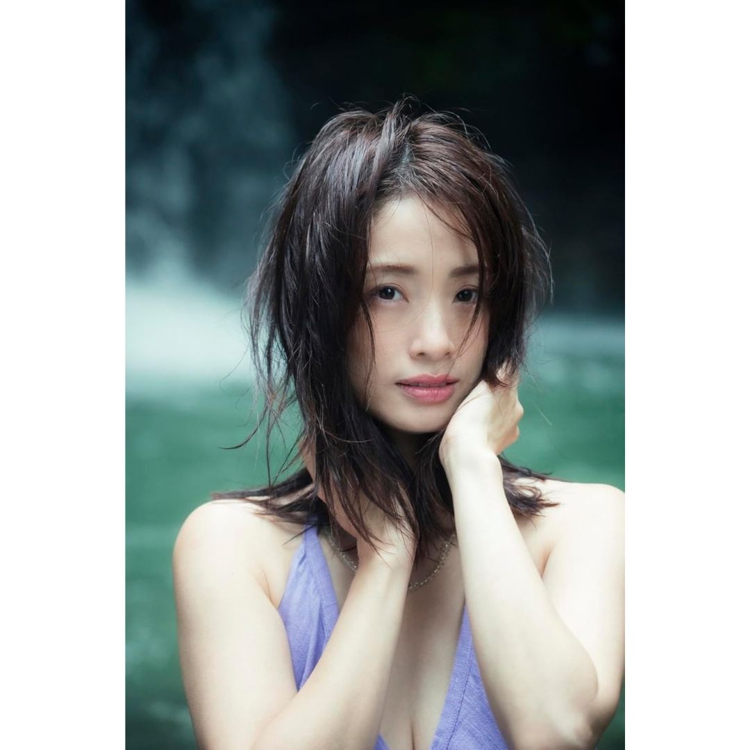 Ueto Aya Photobook Midday Reverie (144 pages)