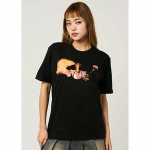 Kaos Chainsaw Man Bomb T-shirt Graniph Original