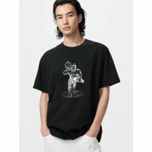 Kaos Manga UT Kinnikuman Hitam - Koleksi 100th Anniversary Shueisha Uniqlo